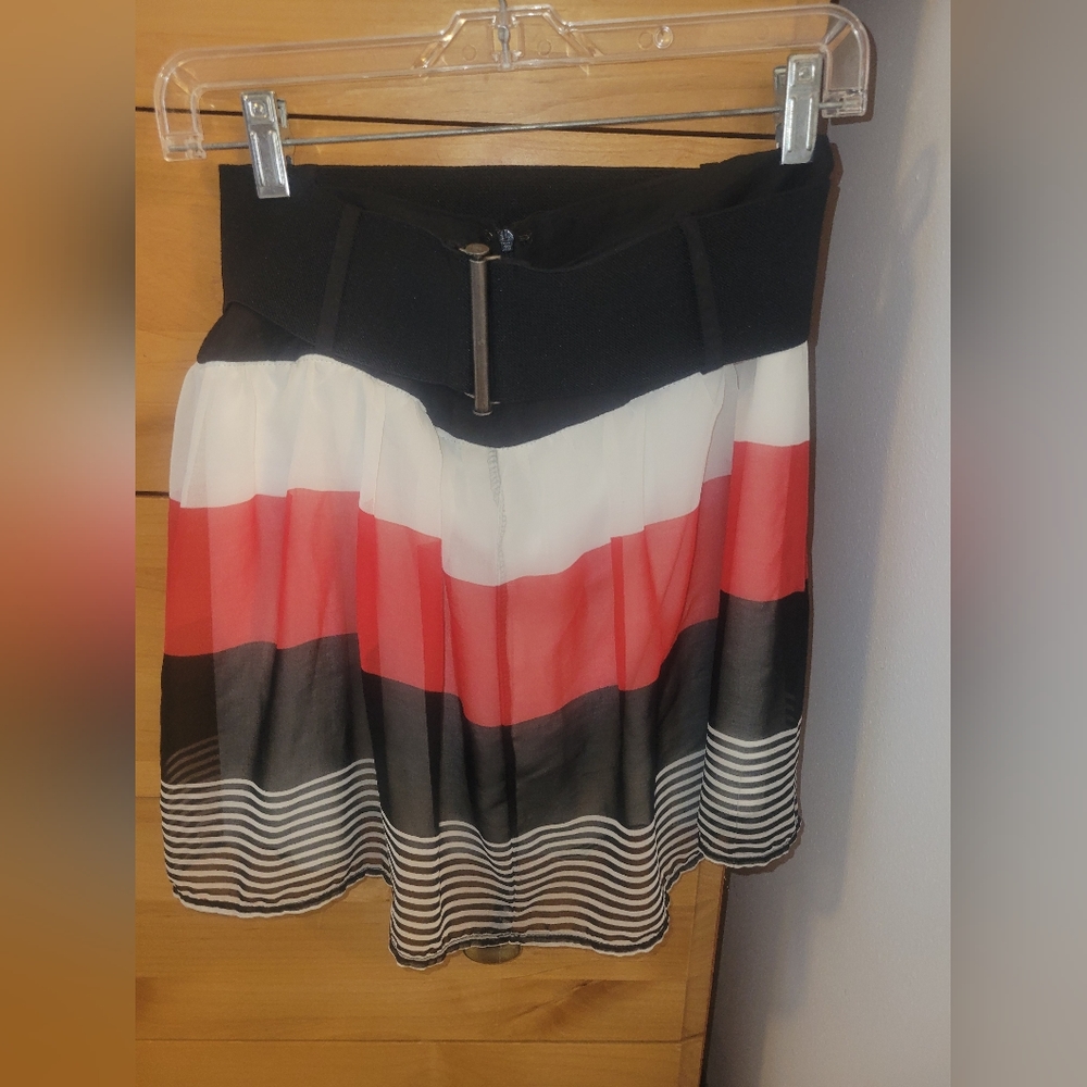 Y2K VANITY SKIRT